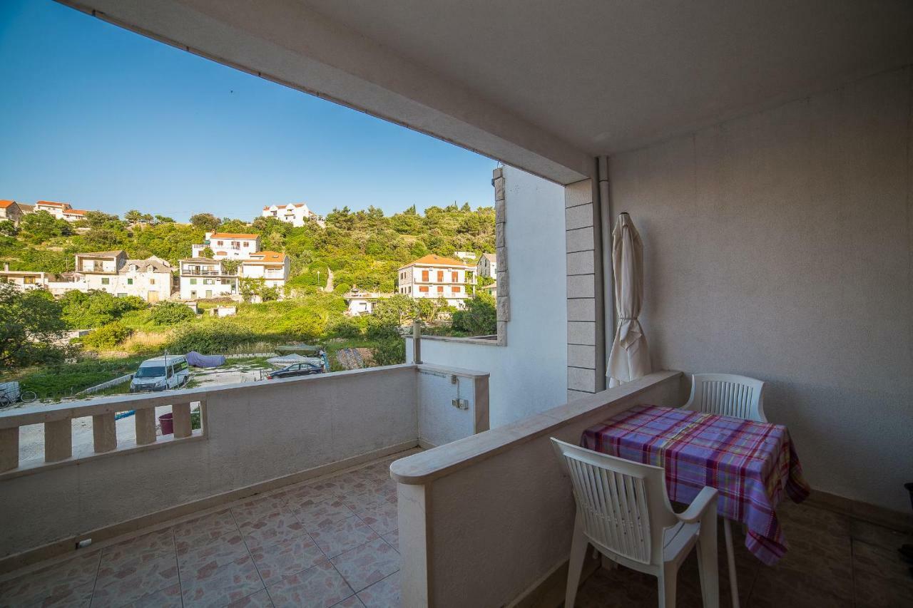 Apartmani Ina Повля Екстер'єр фото